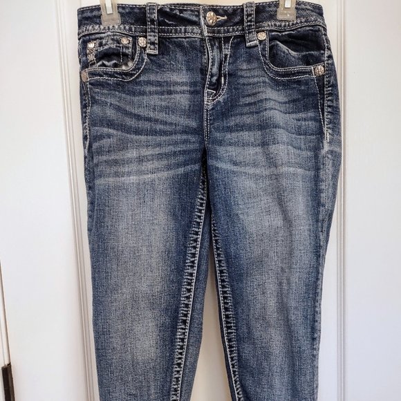 Miss Me Mid-rise Capri jeans dark distress wash, embellished. EUC - Picture 4 of 6